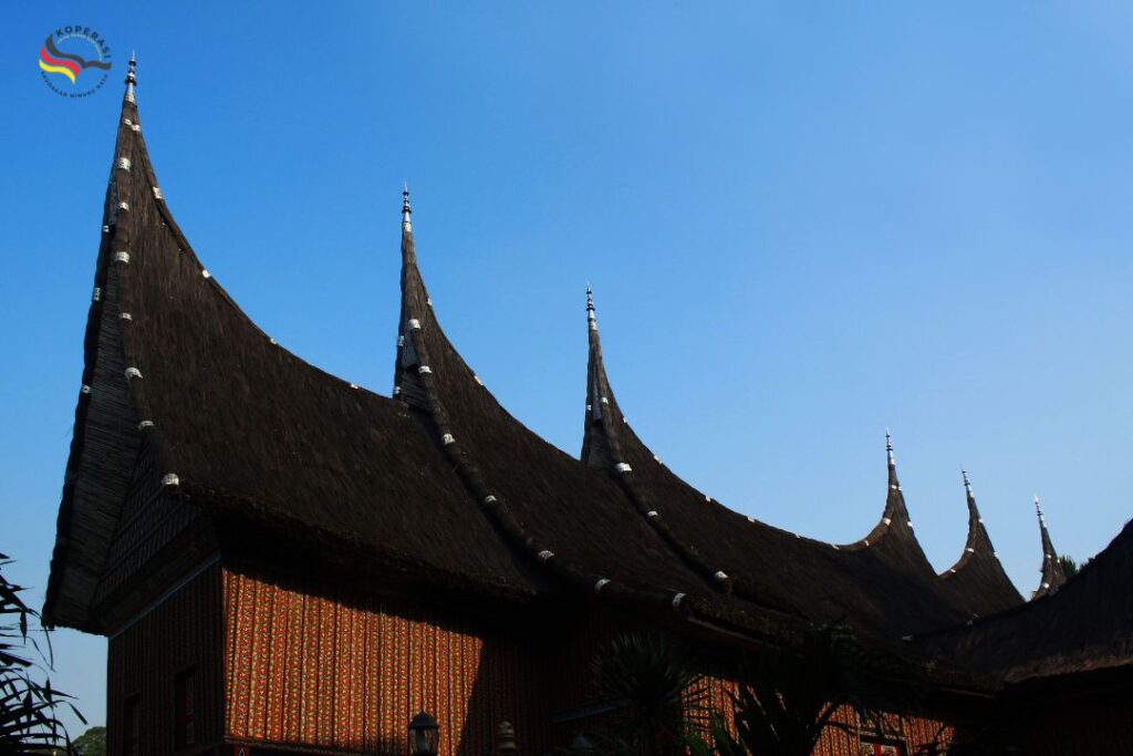 Perjalanan Mengenal Budaya Minangkabau