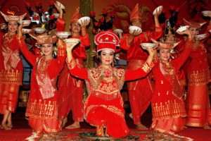 10 Tari Tradisional Sumatera Barat yang Memukau dengan Keindahan Gerakan dan Kostum